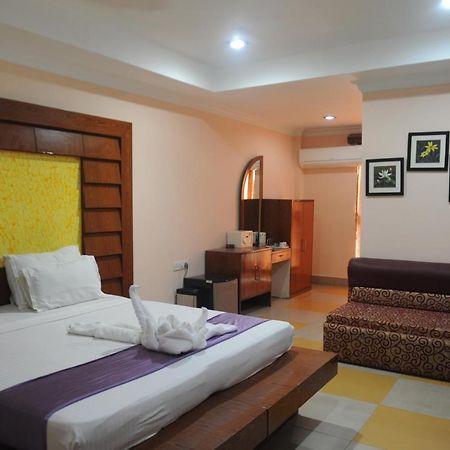 Hotel Sunny Vijoya Puri Exterior foto